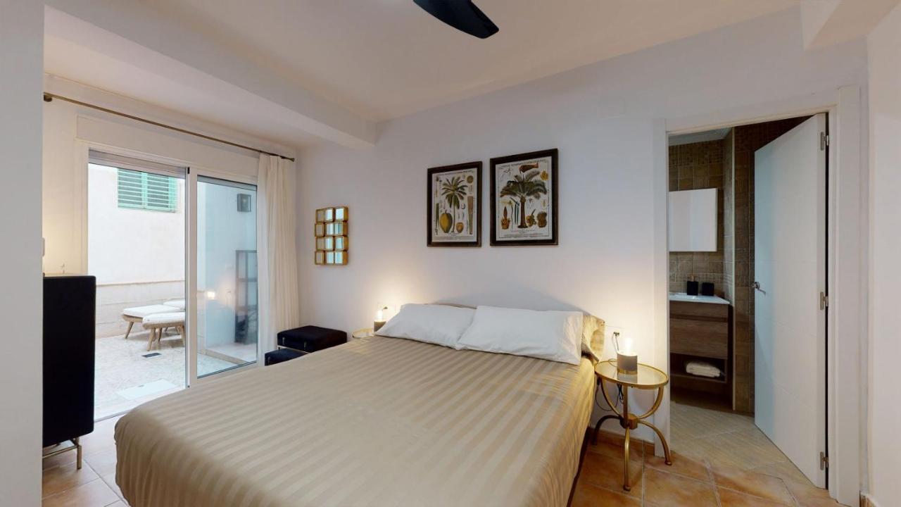 Holisplace- Lovely In Downtown Apartment *
